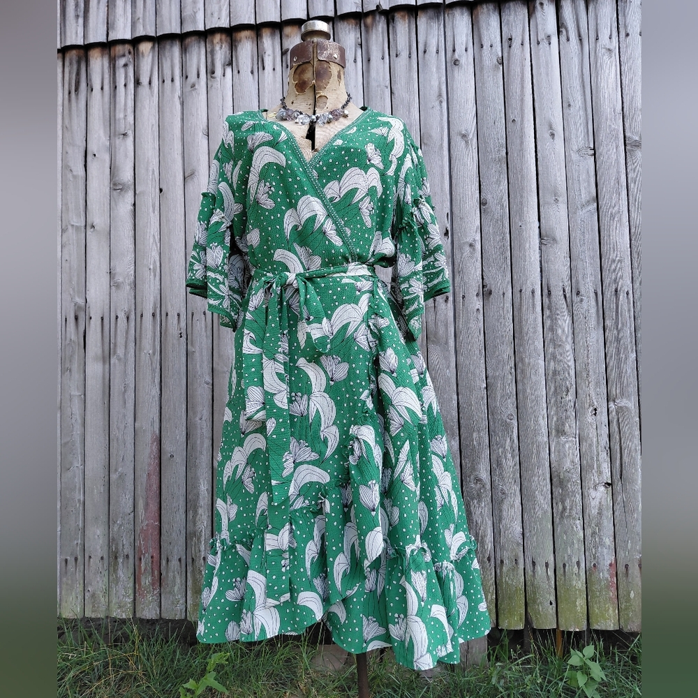 Max Studio green black white floral flutter sleeve boho romantic dress Womens L - Picture 17 of 17